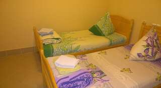 Гостиница Peewit Казань Односпальная кровать в общем номере для мужчин и женщин-2